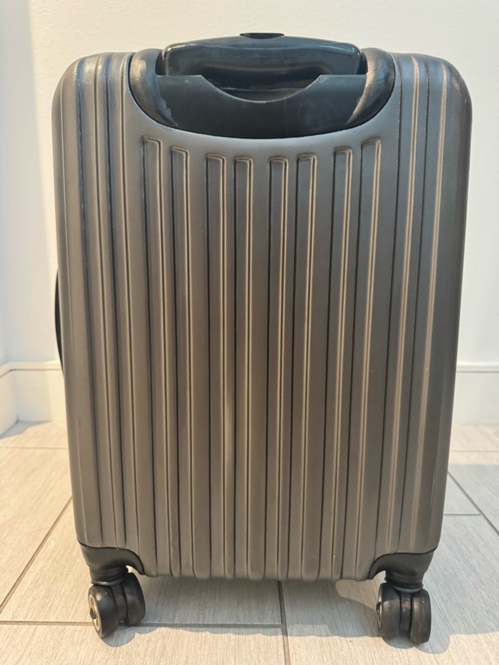 Ricardo Hardside Spinner Luggage - Metallic Gray - Picture 3 of 7